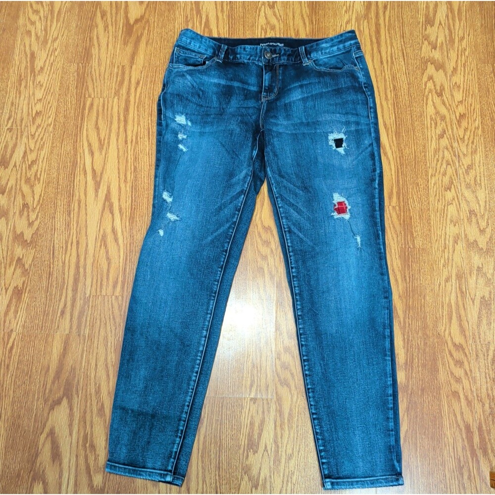Maurices Distressed Patchwork Skinny Jeans Medium Wash Size 13/14 Inseam 30
